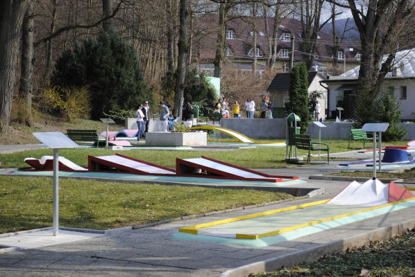 Blzke okolie apartmnu - minigolf pri Kryme